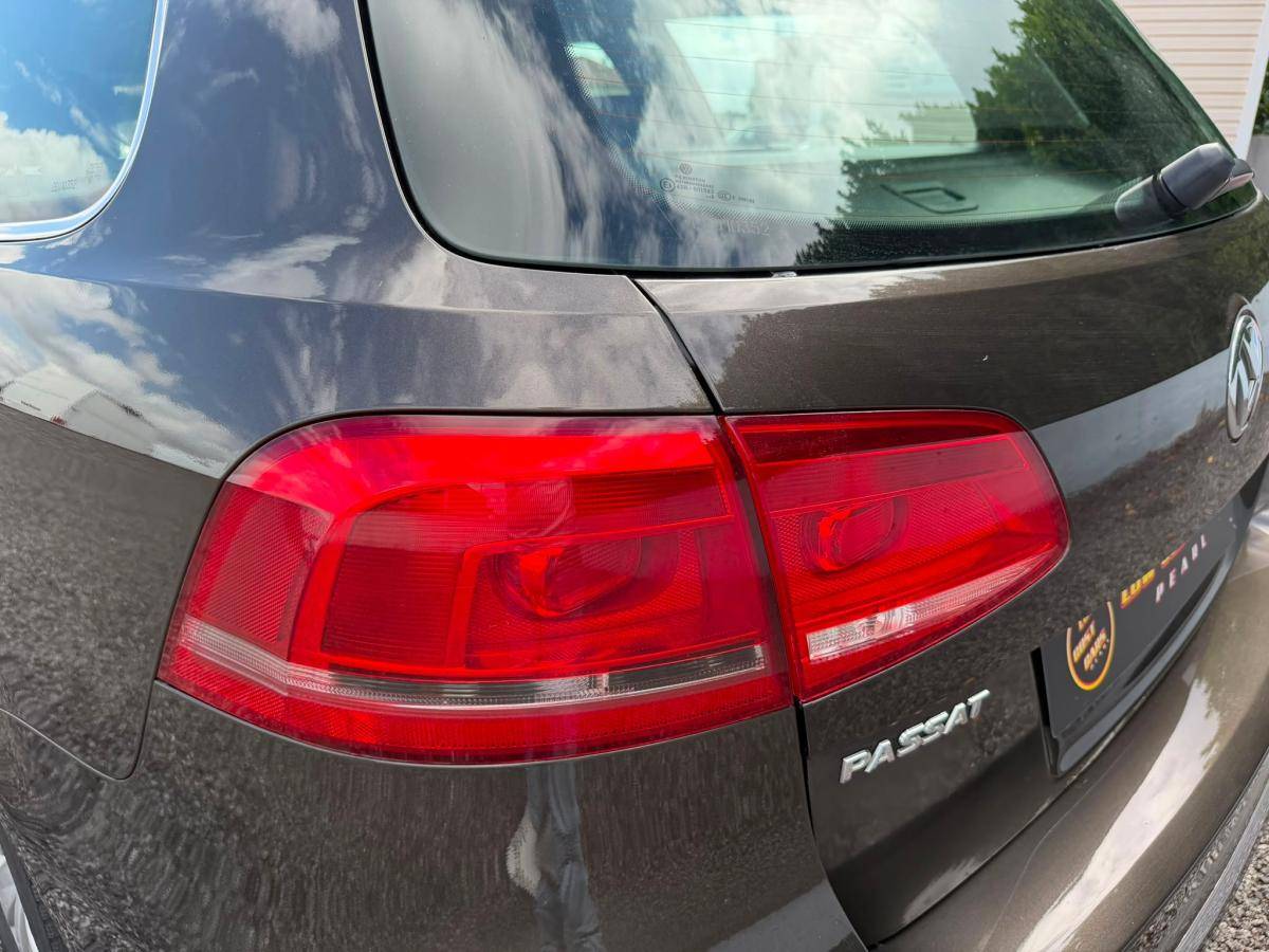 volkswagen-passat-variant-2013-diesel-1598cc
