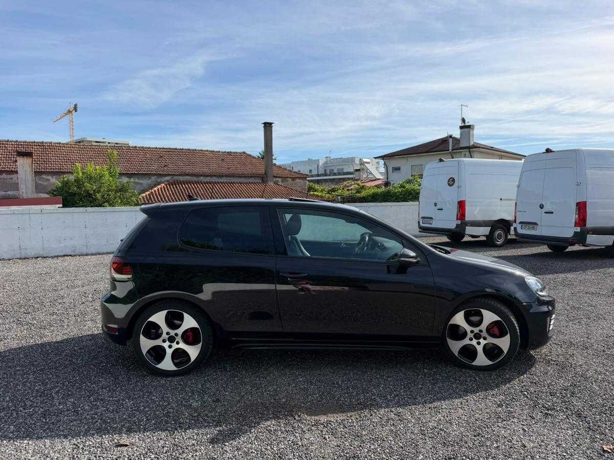 volkswagen-golf-2011-gasolina-1984cc