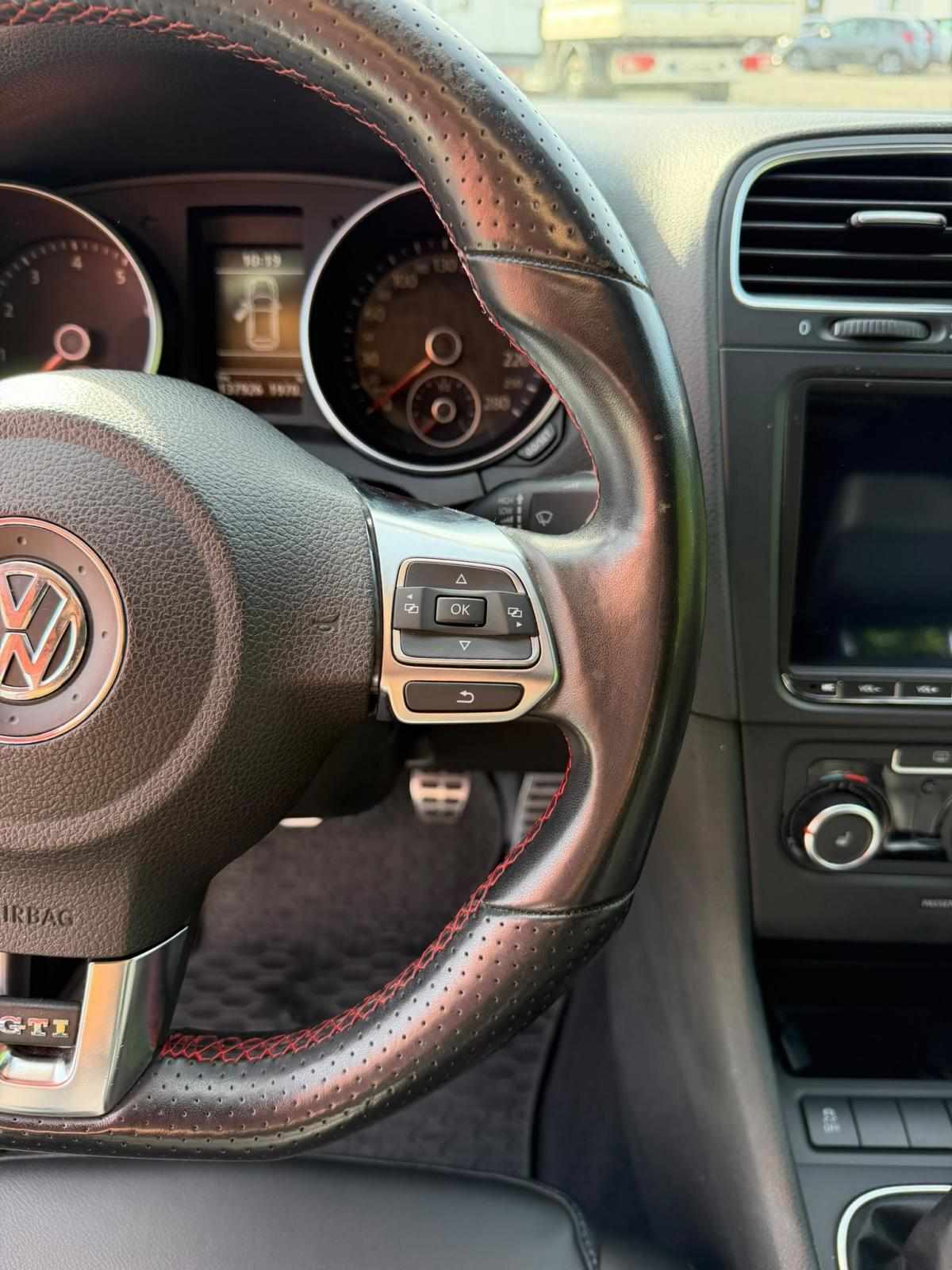 volkswagen-golf-2011-gasolina-1984cc
