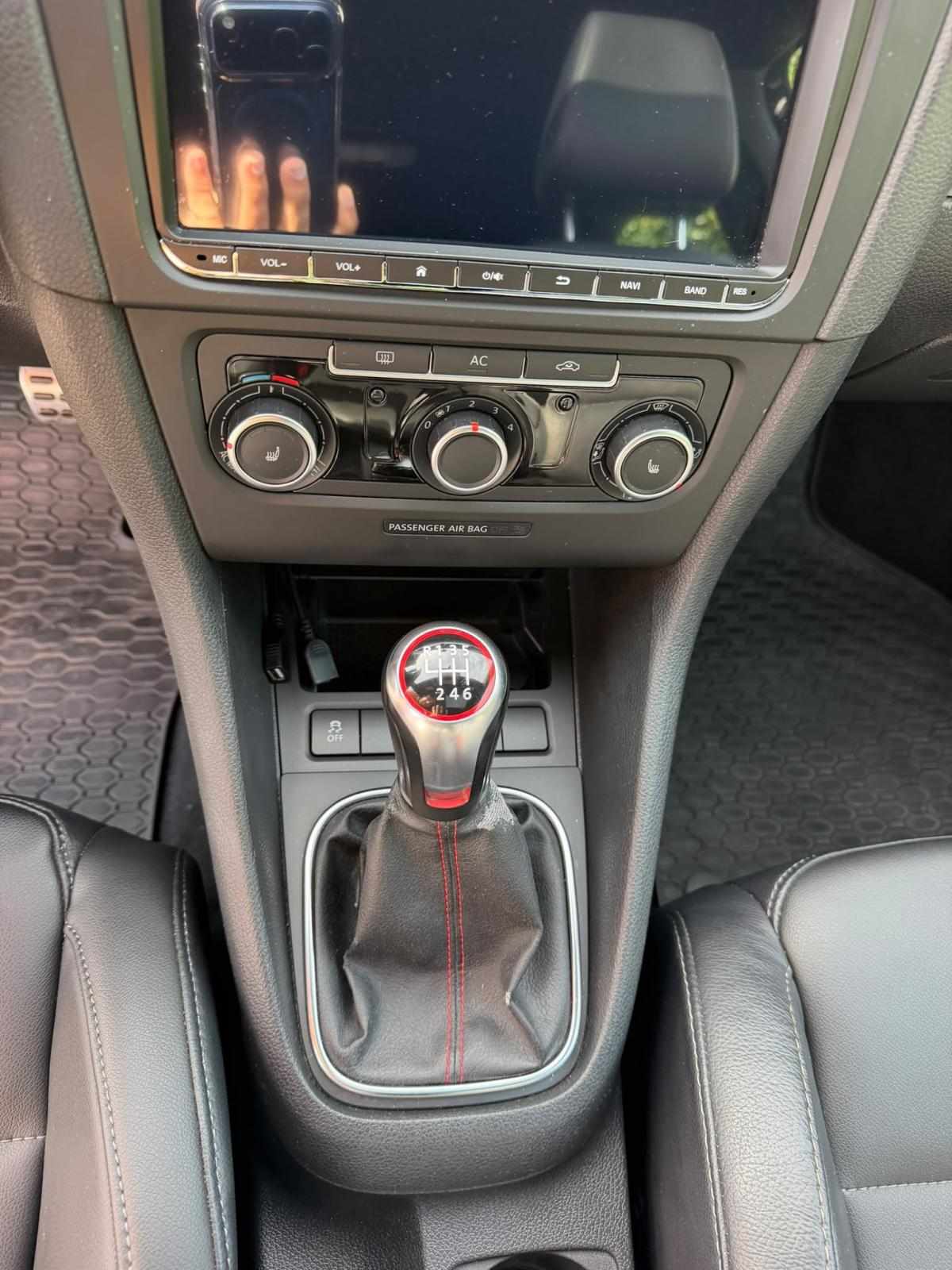 volkswagen-golf-2011-gasolina-1984cc