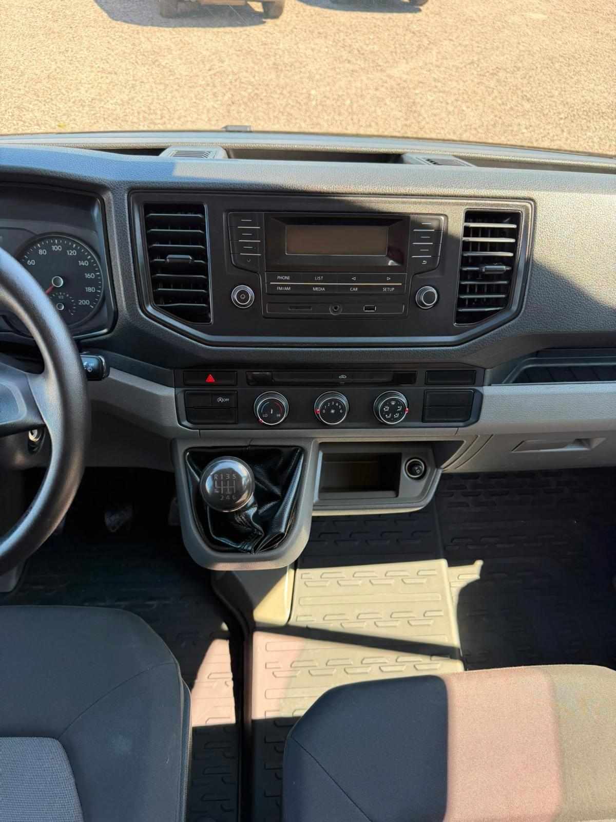 volkswagen-crafter-2018-diesel-1968cc