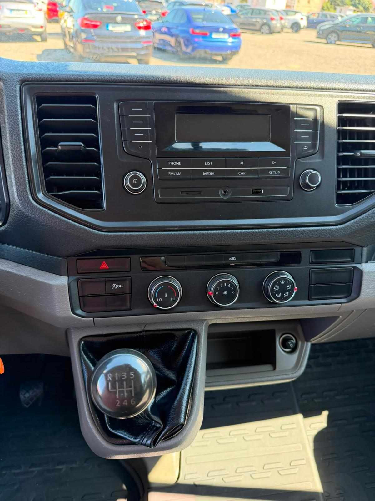 volkswagen-crafter-2018-diesel-1968cc