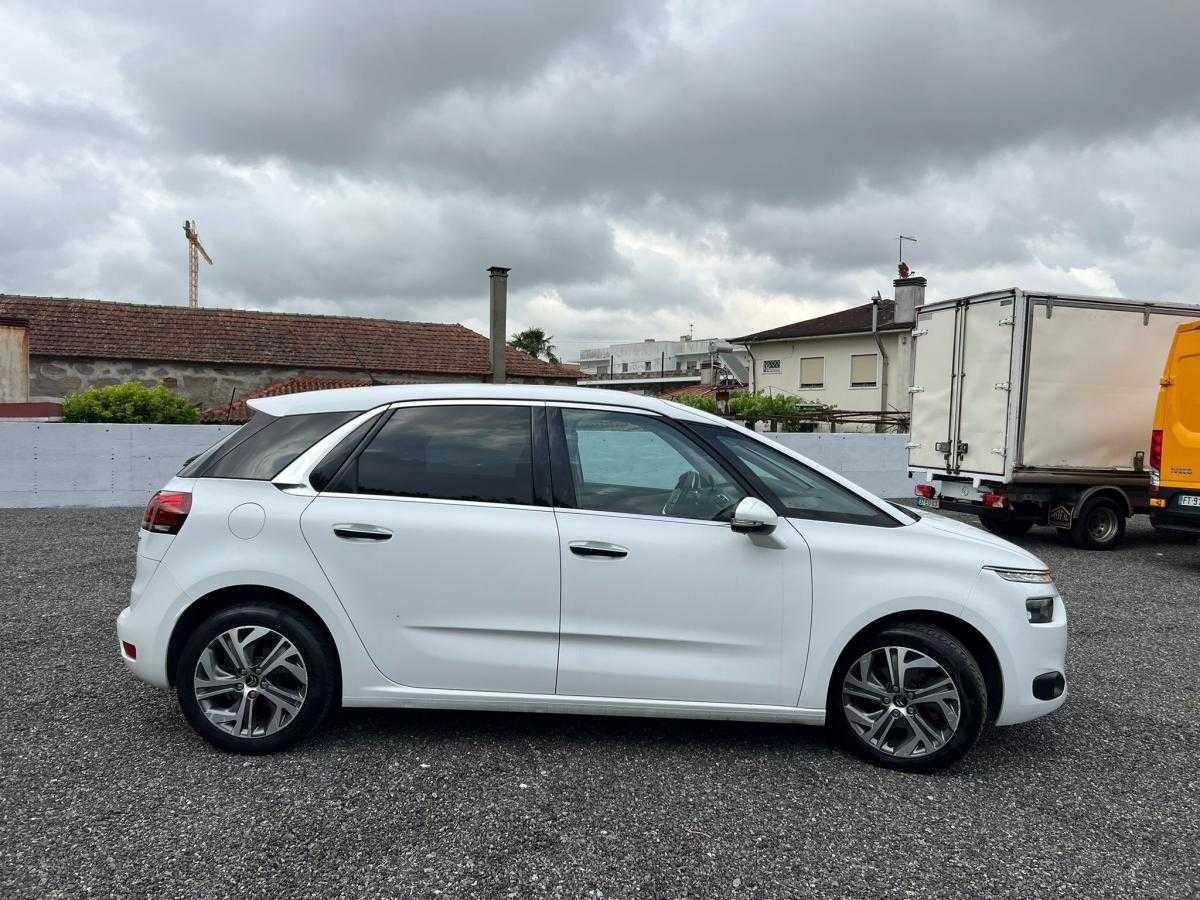 citroen-c4-picasso-2016-diesel-1560cc