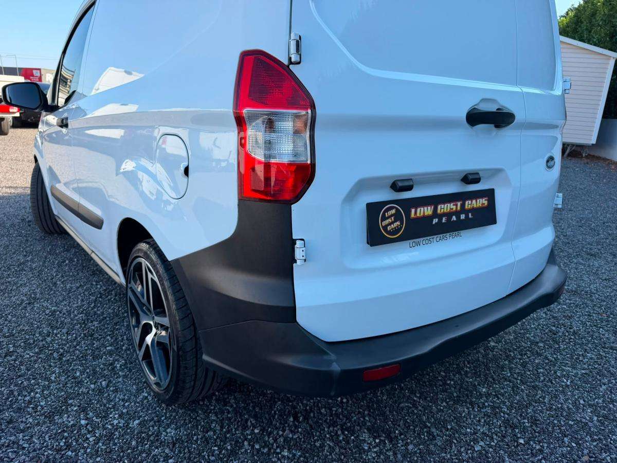 ford-transit-courier-2022-diesel-1499cc