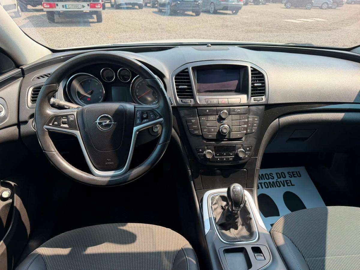 opel-insignia-sports-tourer-2011-diesel-1956cc