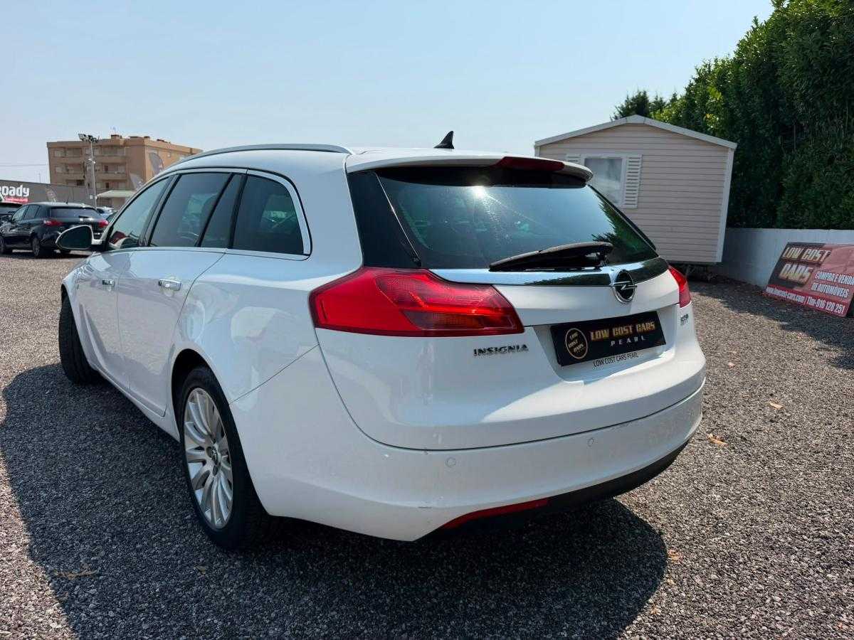 opel-insignia-sports-tourer-2011-diesel-1956cc