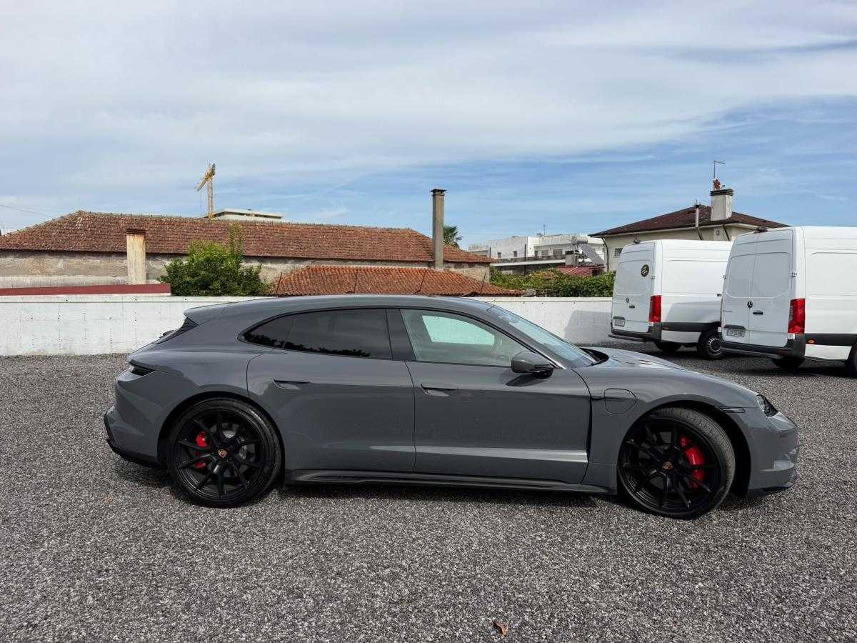 porsche-taycan-2025-eletrico-0cc