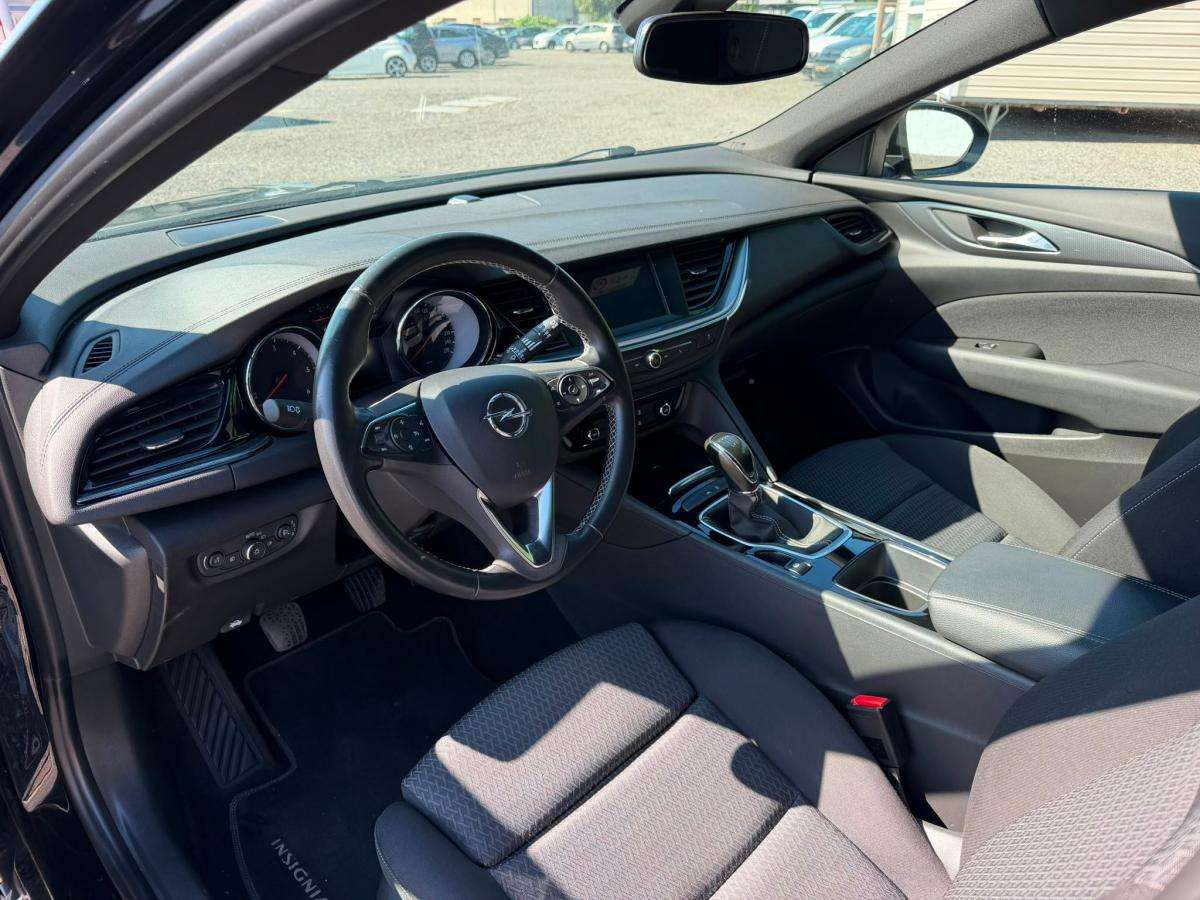 opel-insignia-sports-tourer-2021-diesel-1496cc