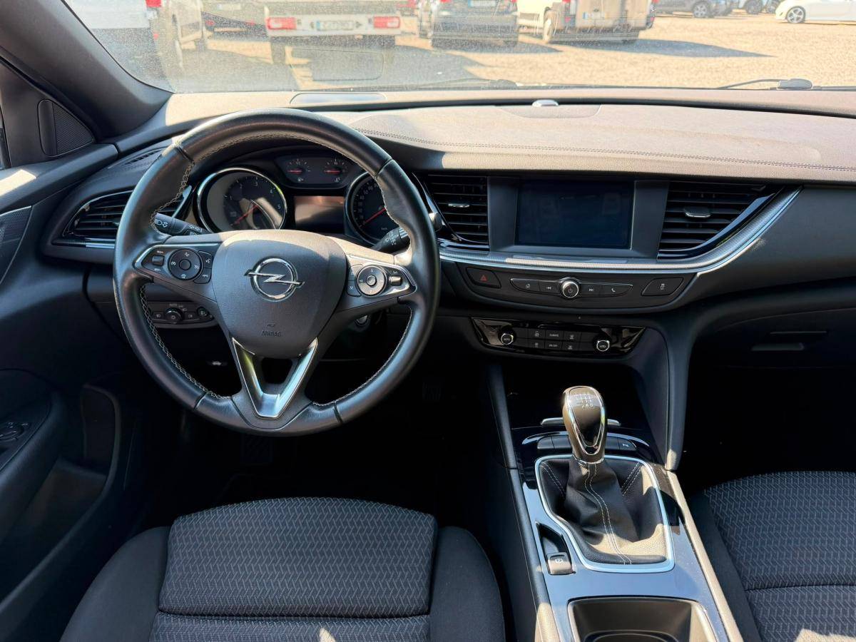 opel-insignia-sports-tourer-2021-diesel-1496cc