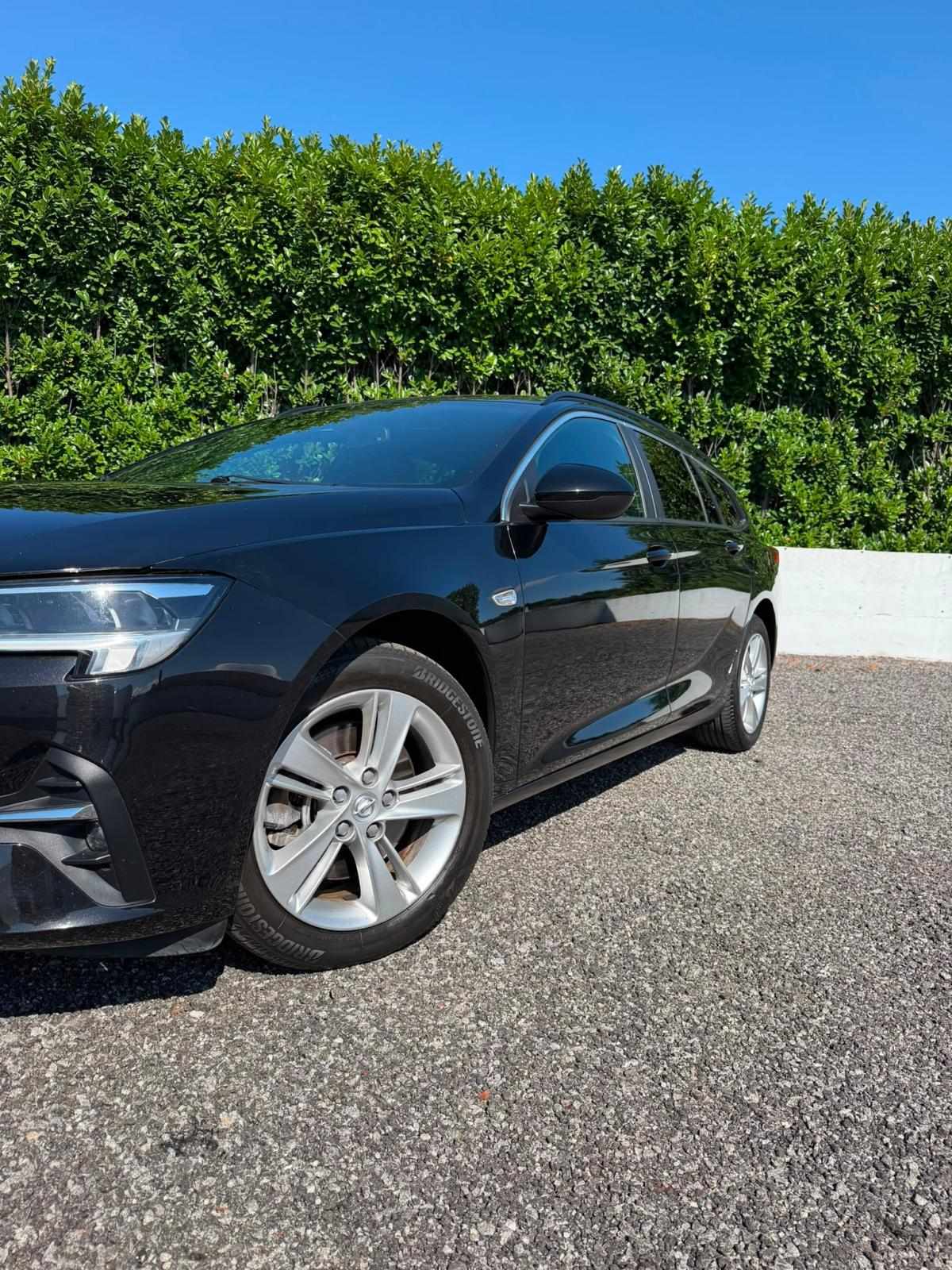 opel-insignia-sports-tourer-2021-diesel-1496cc