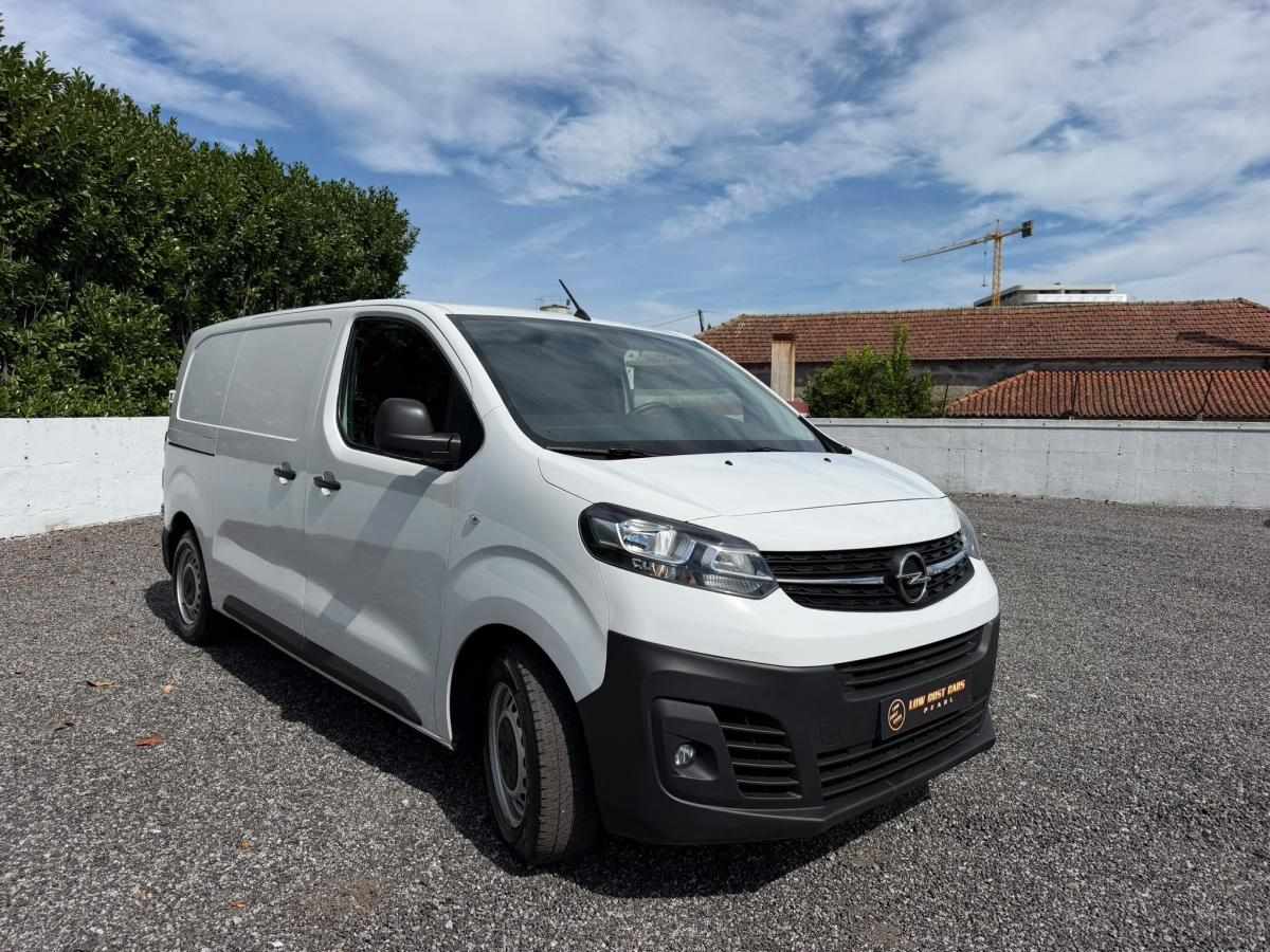 opel-vivaro-2023-diesel-1499cc