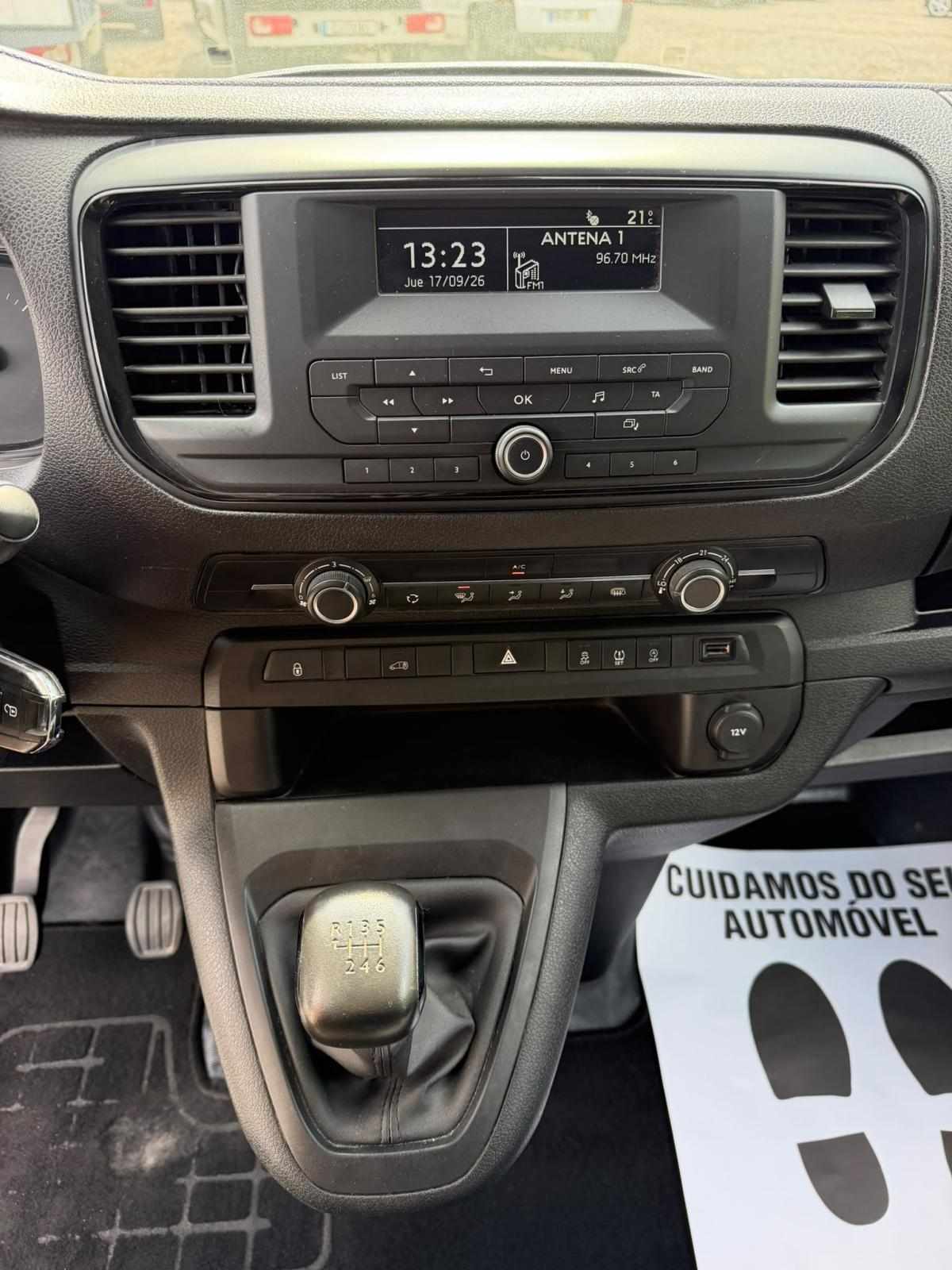 opel-vivaro-2023-diesel-1499cc