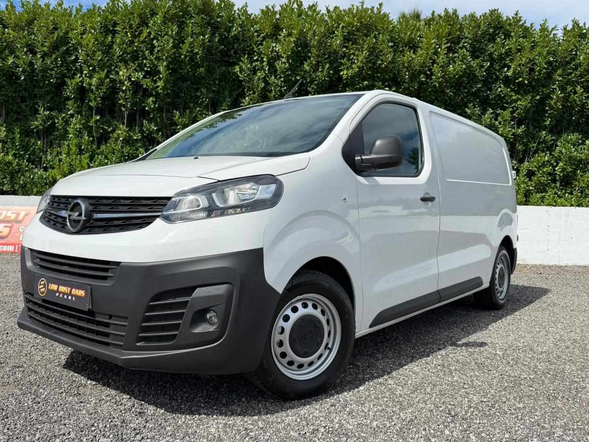 opel-vivaro-2023-diesel-1499cc
