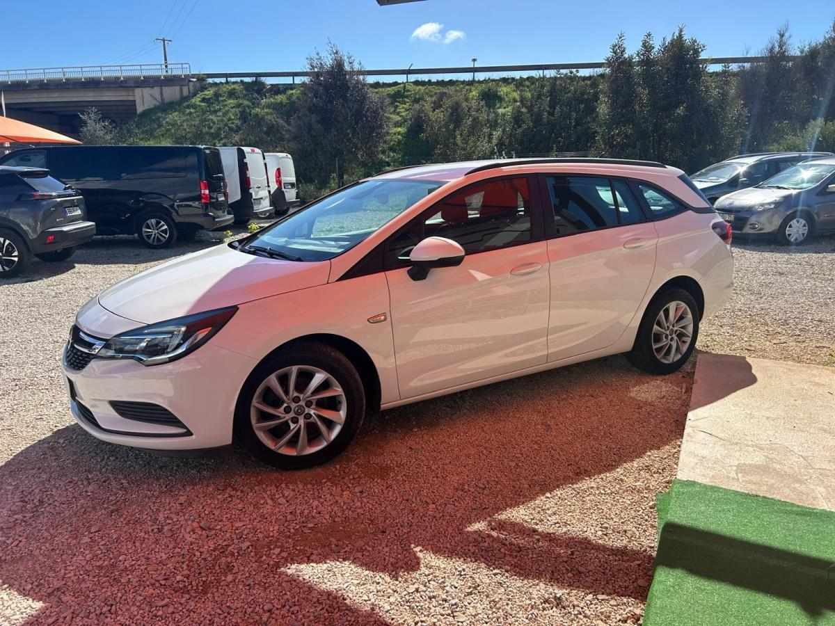 opel-astra-sport-tourer-2018-diesel-1598cc