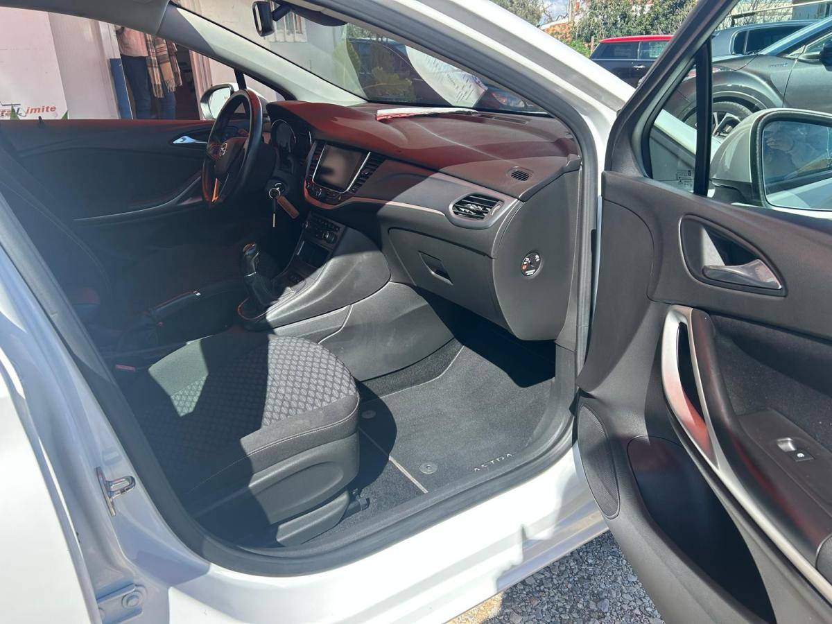 opel-astra-sport-tourer-2018-diesel-1598cc