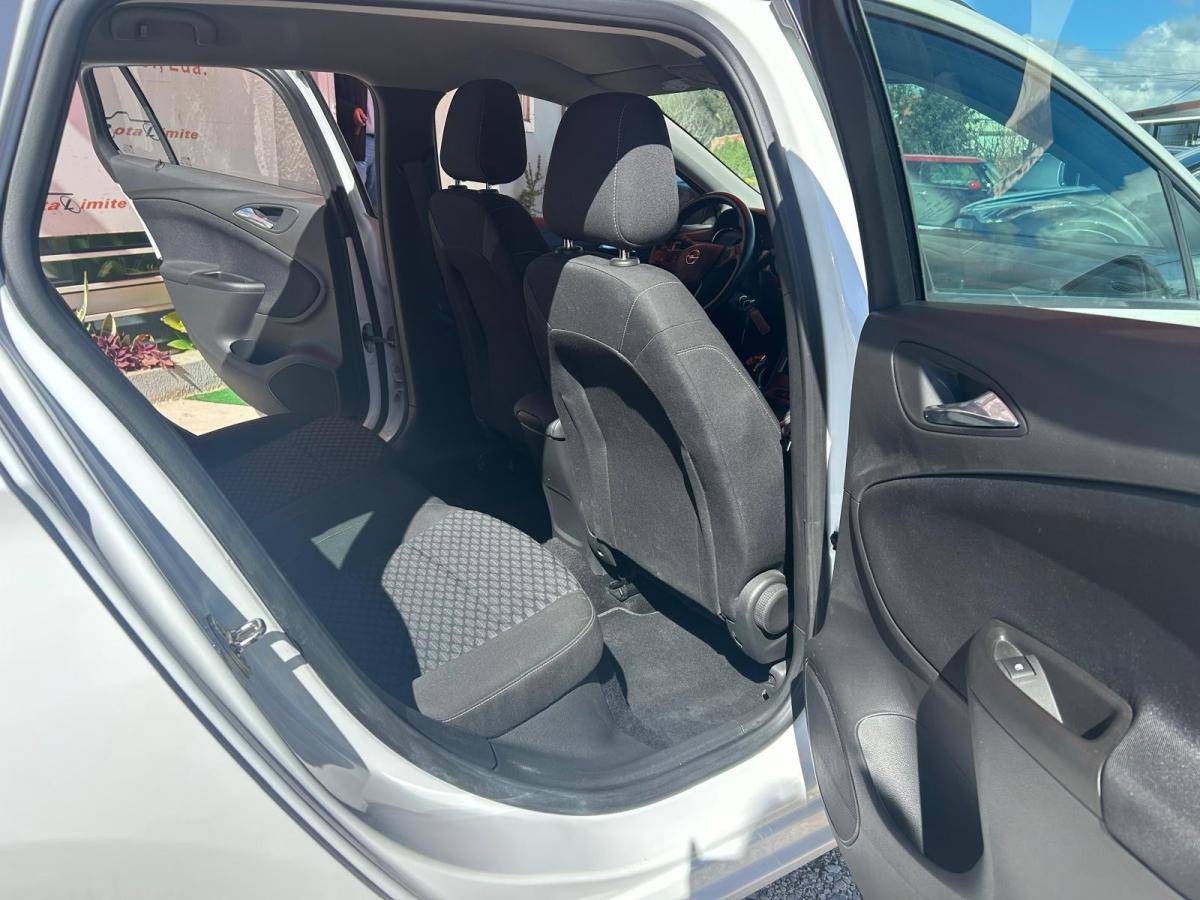 opel-astra-sport-tourer-2018-diesel-1598cc