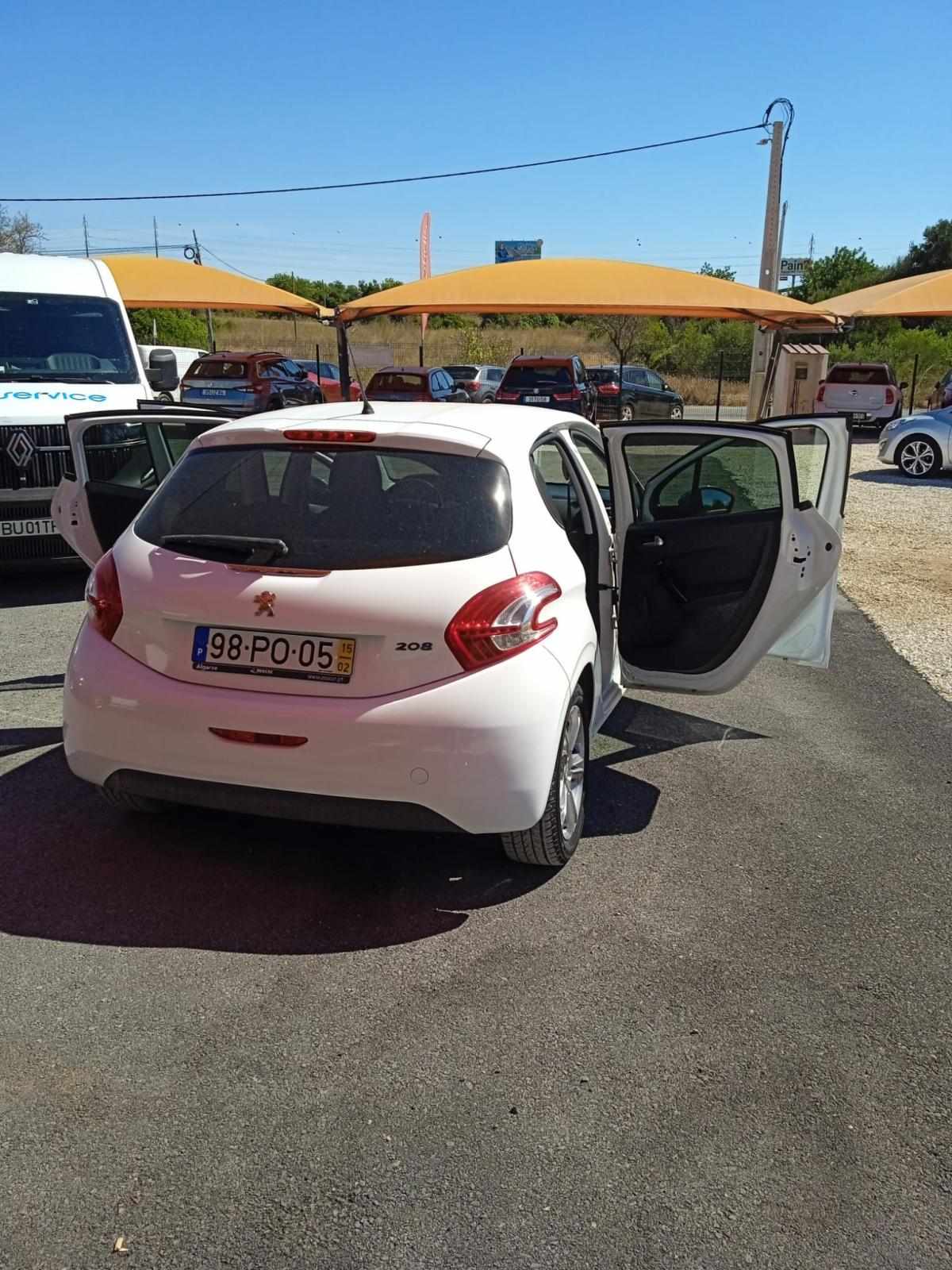 peugeot-208-2015-gasolina-1199cc