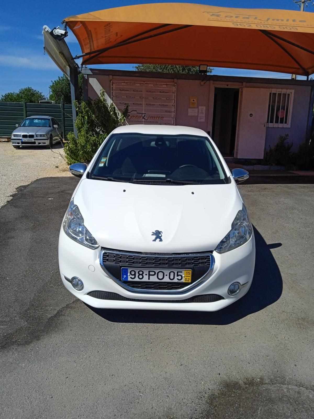 peugeot-208-2015-gasolina-1199cc