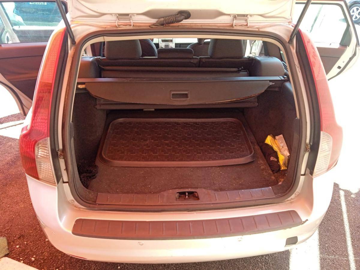 volvo-v50-2008-diesel-1560cc