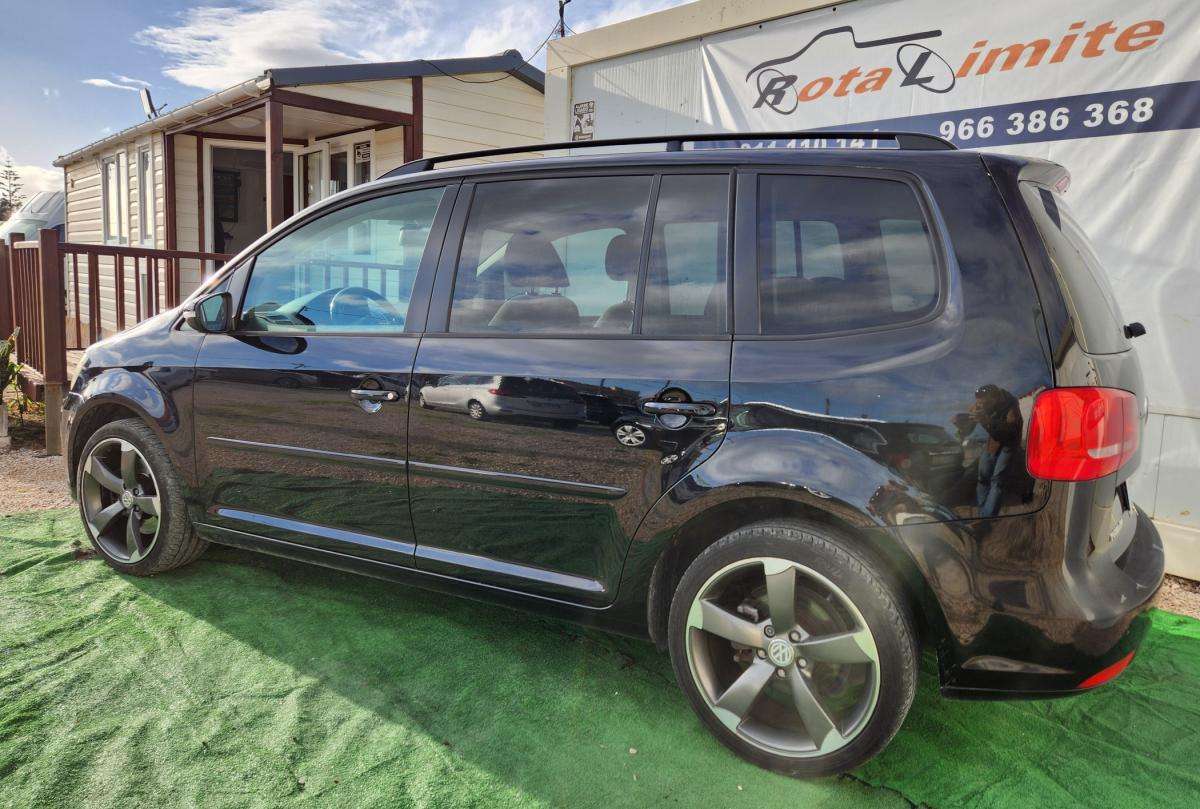 volkswagen-touran-2010-diesel-1968cc