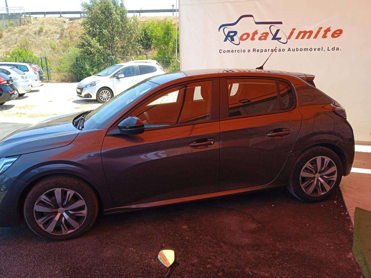 peugeot-208-2023-gasolina-1199cc