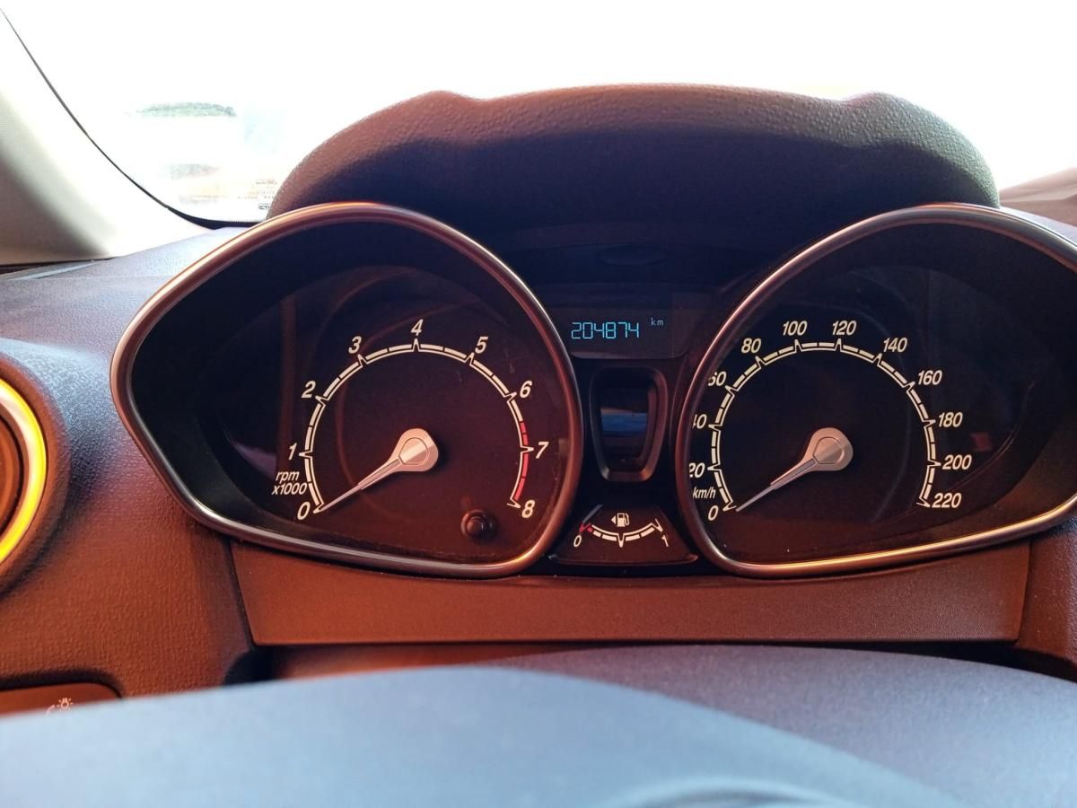 ford-fiesta-2015-gasolina-998cc