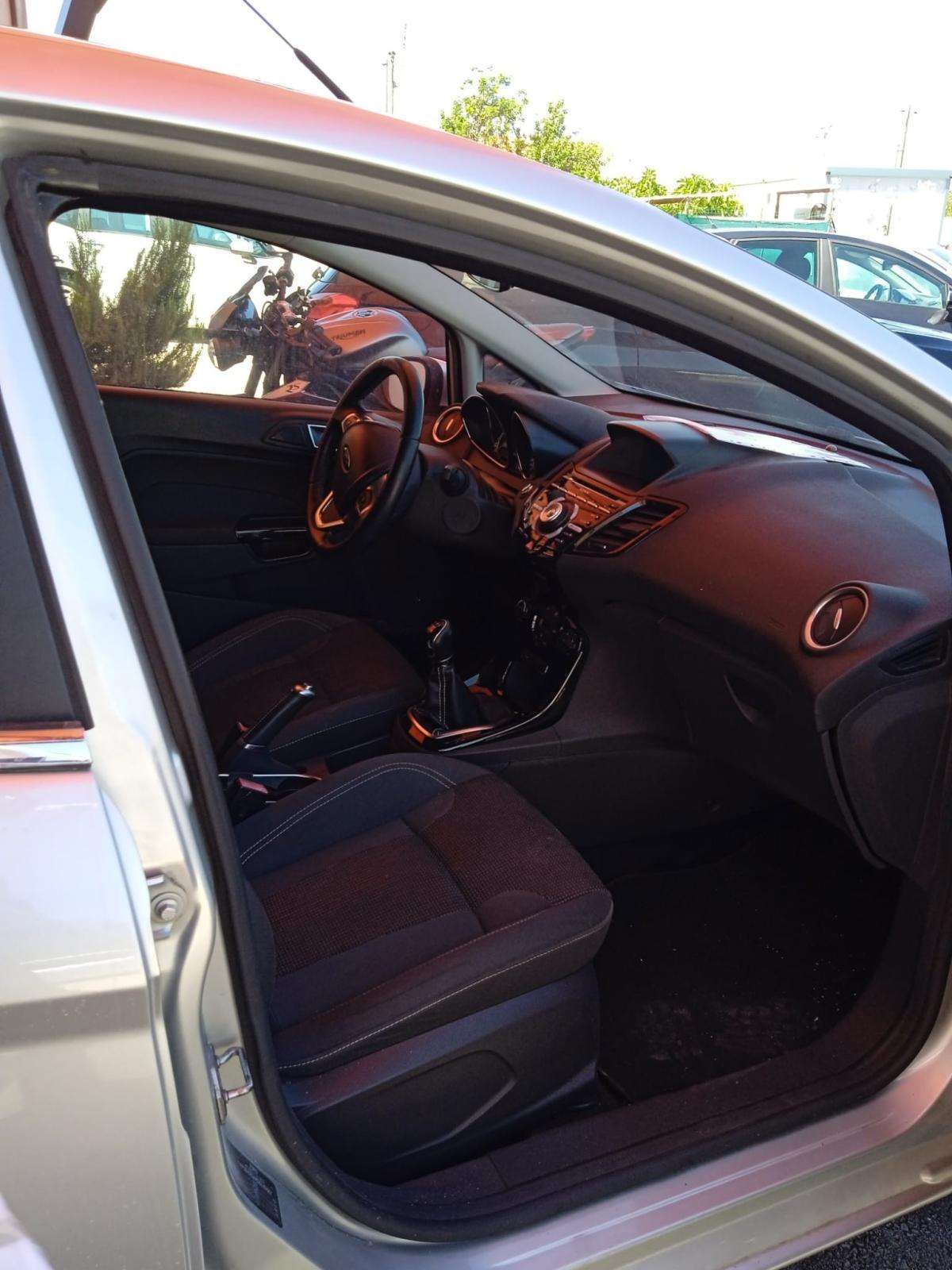 ford-fiesta-2015-gasolina-998cc
