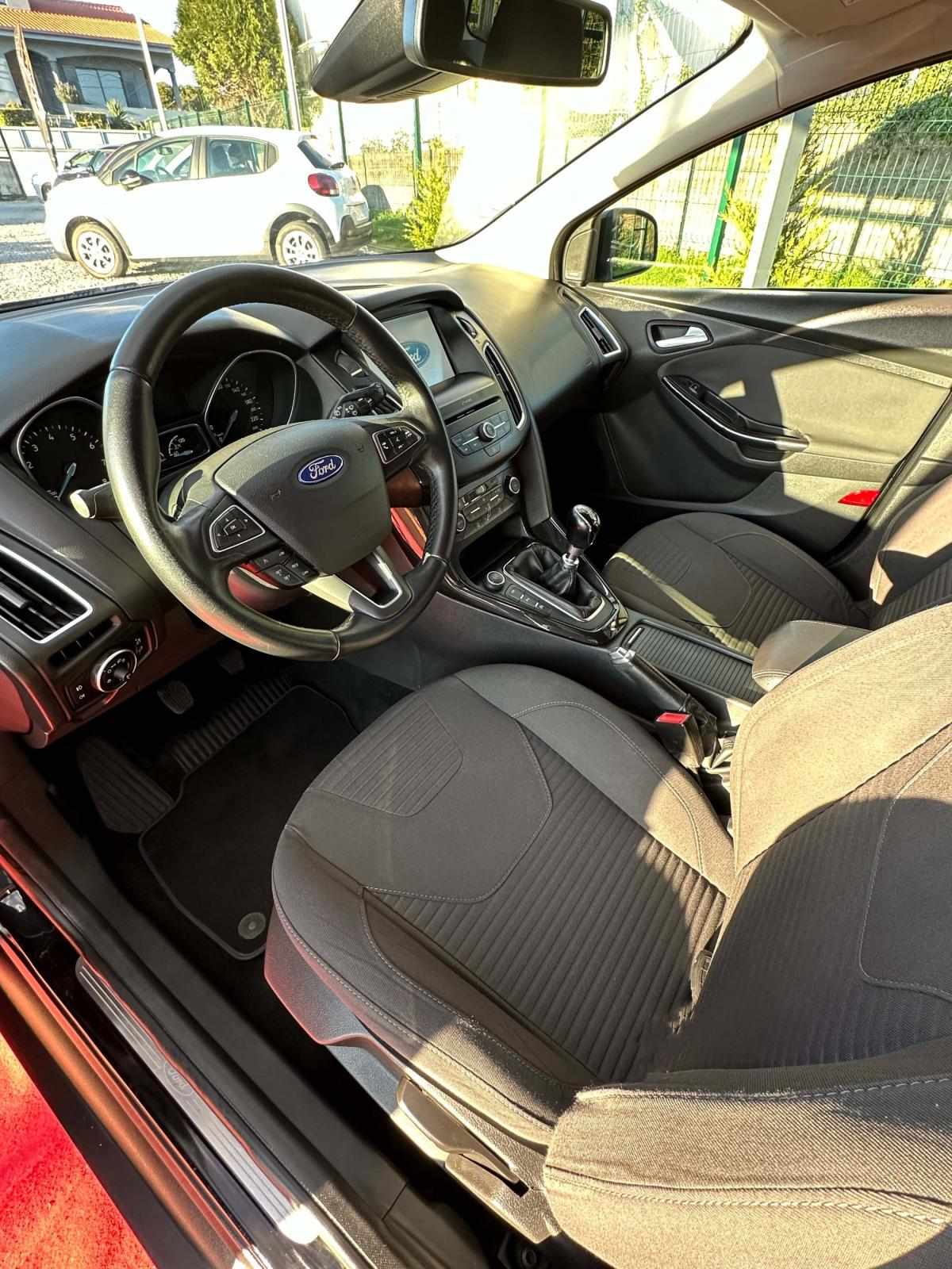 ford-focus-2016-gasolina-998cc