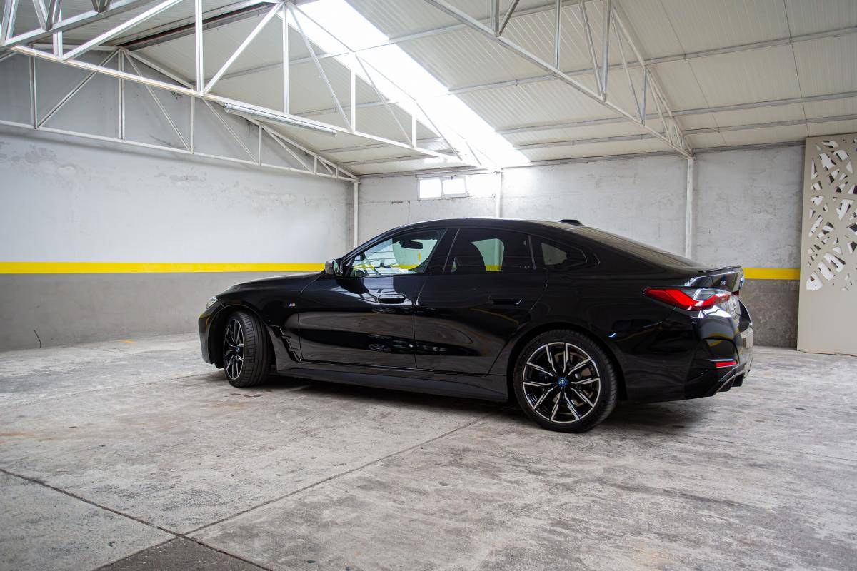 bmw-serie-i-i4-m50-2022-eletrico-5000cc
