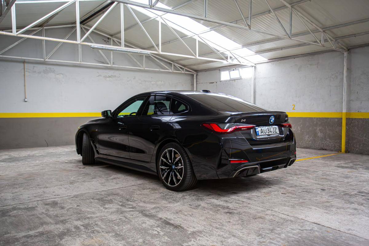 bmw-serie-i-i4-m50-2022-eletrico-5000cc