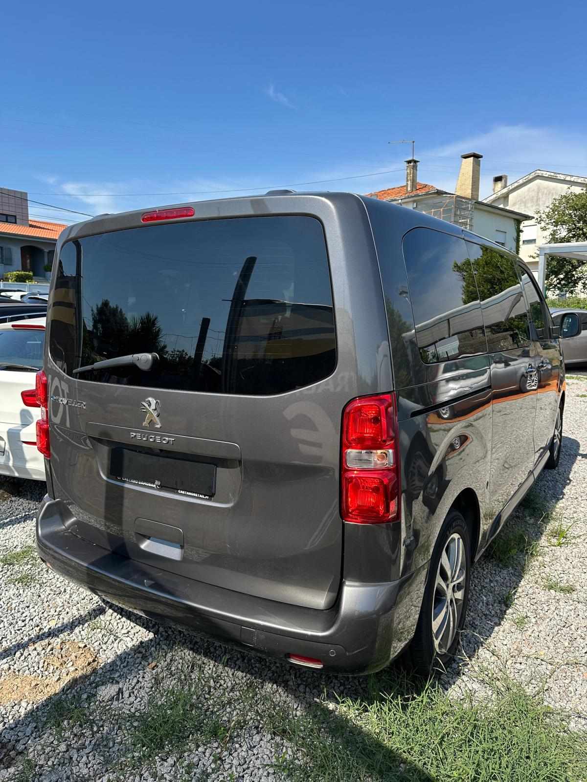 peugeot-traveller-2023-eletrico-0cc