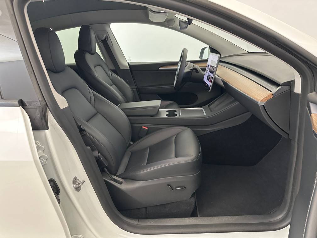 tesla-model-y-2023-eletrico-500cc
