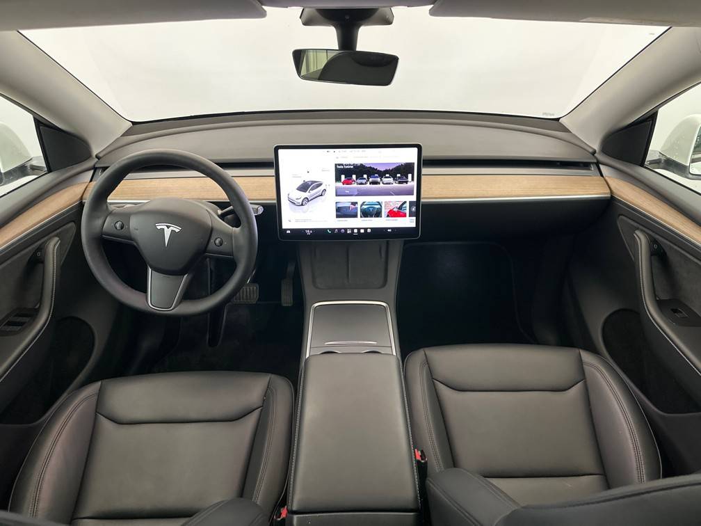 tesla-model-y-2023-eletrico-500cc