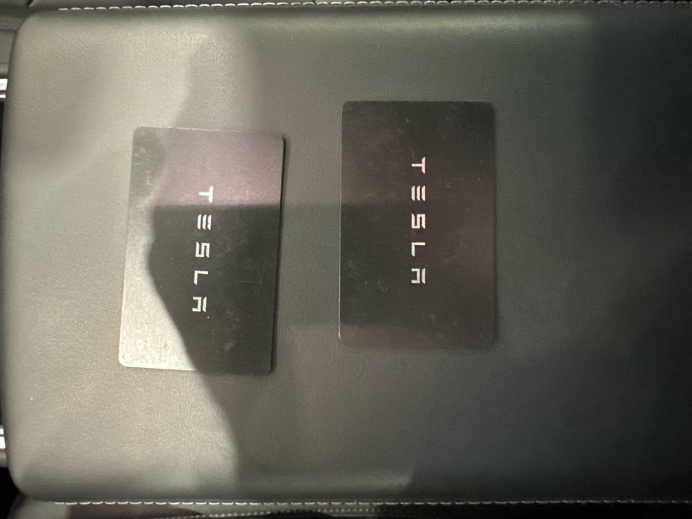 tesla-model-y-2023-eletrico-500cc