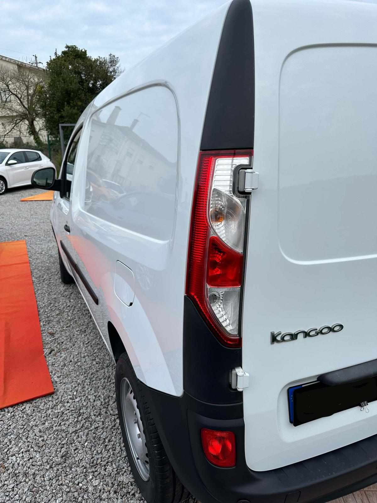 renault-kangoo-2018-diesel-1461cc