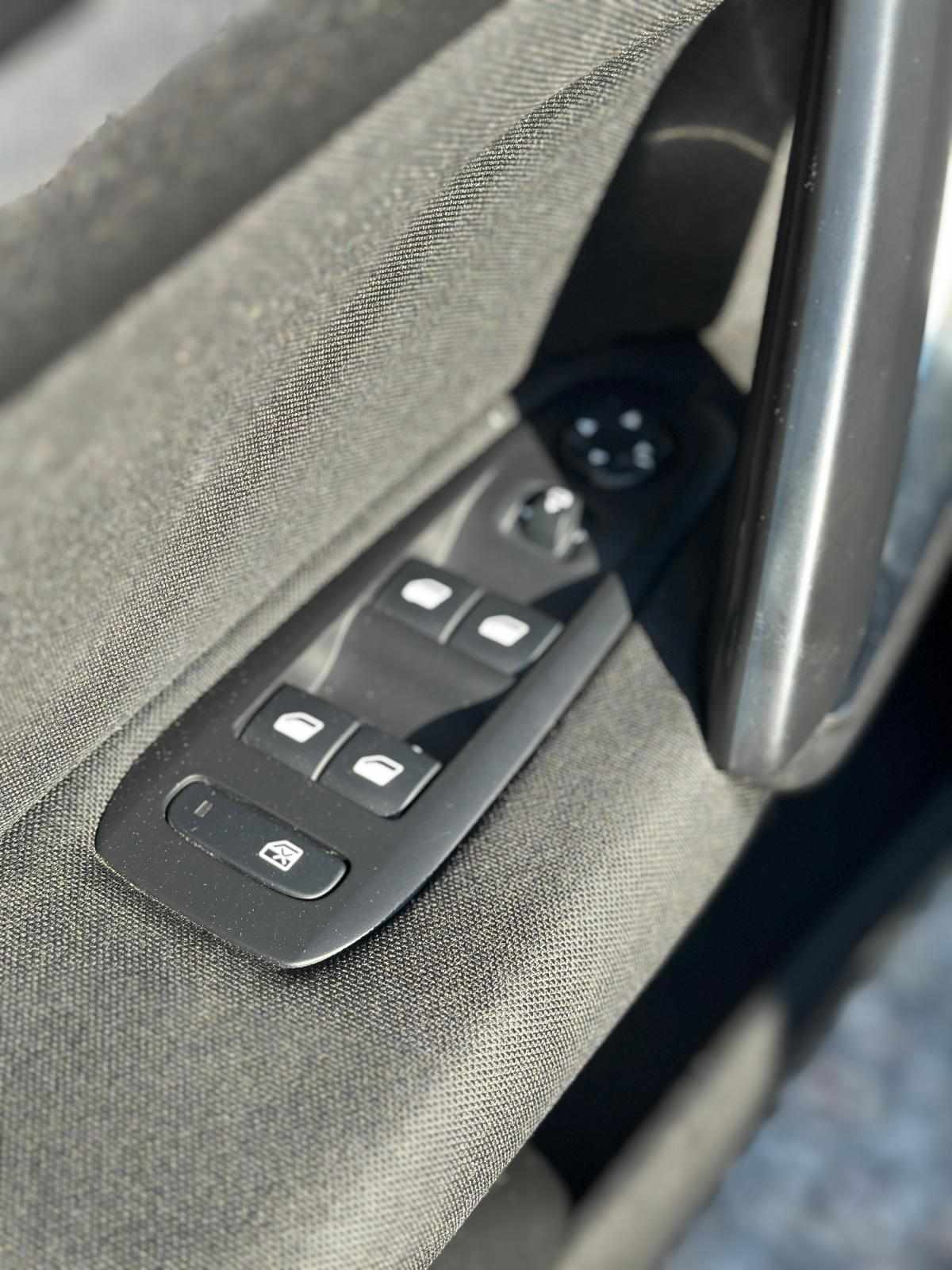 peugeot-308-2021-gasolina-1199cc