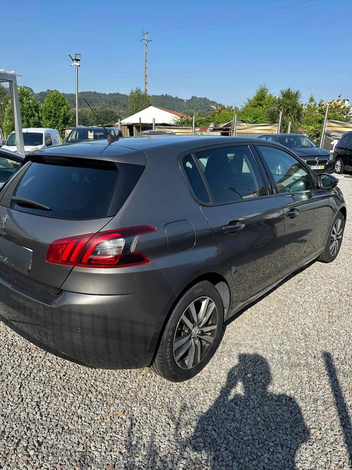 peugeot-308-2021-gasolina-1199cc