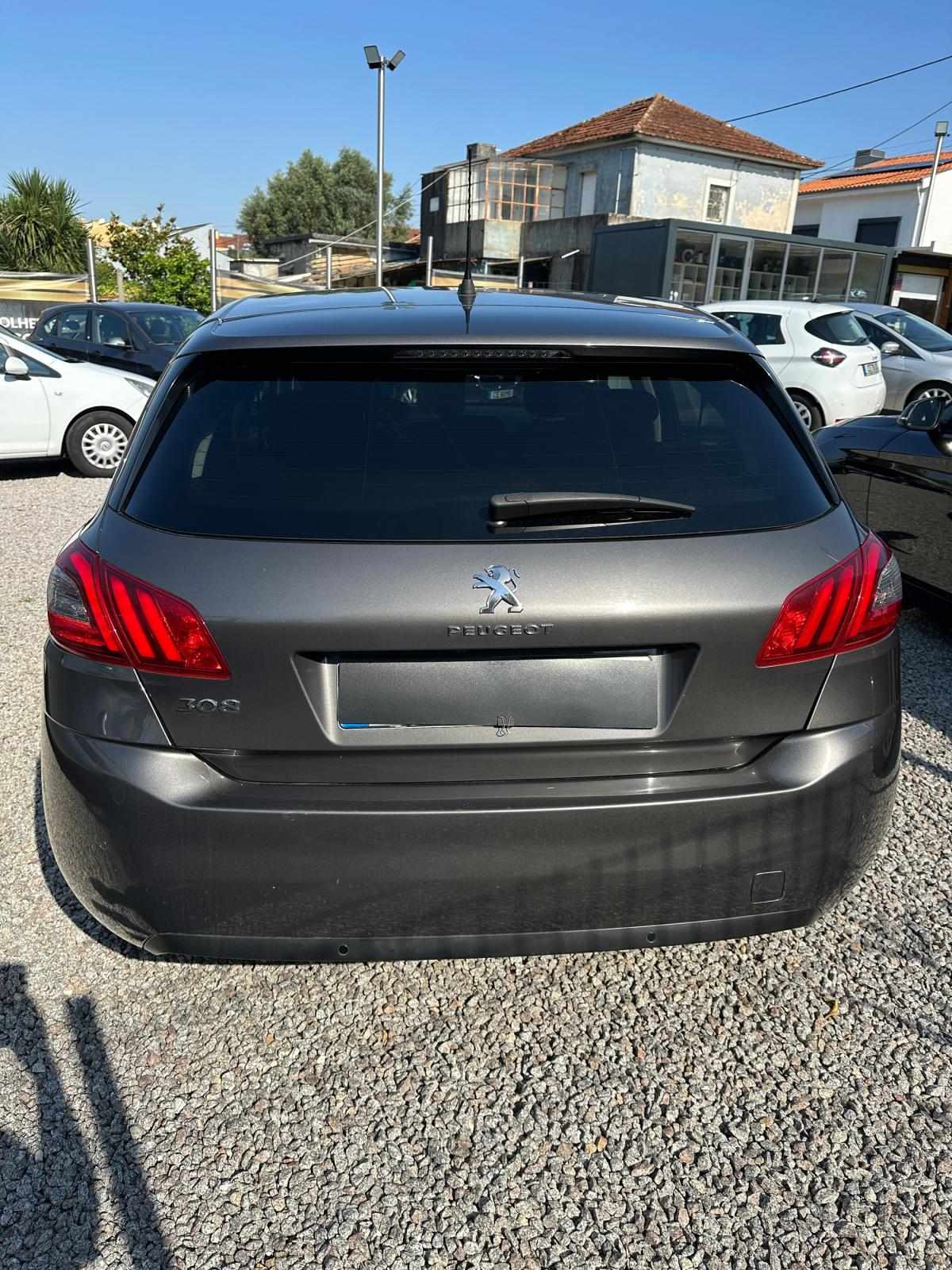 peugeot-308-2021-gasolina-1199cc