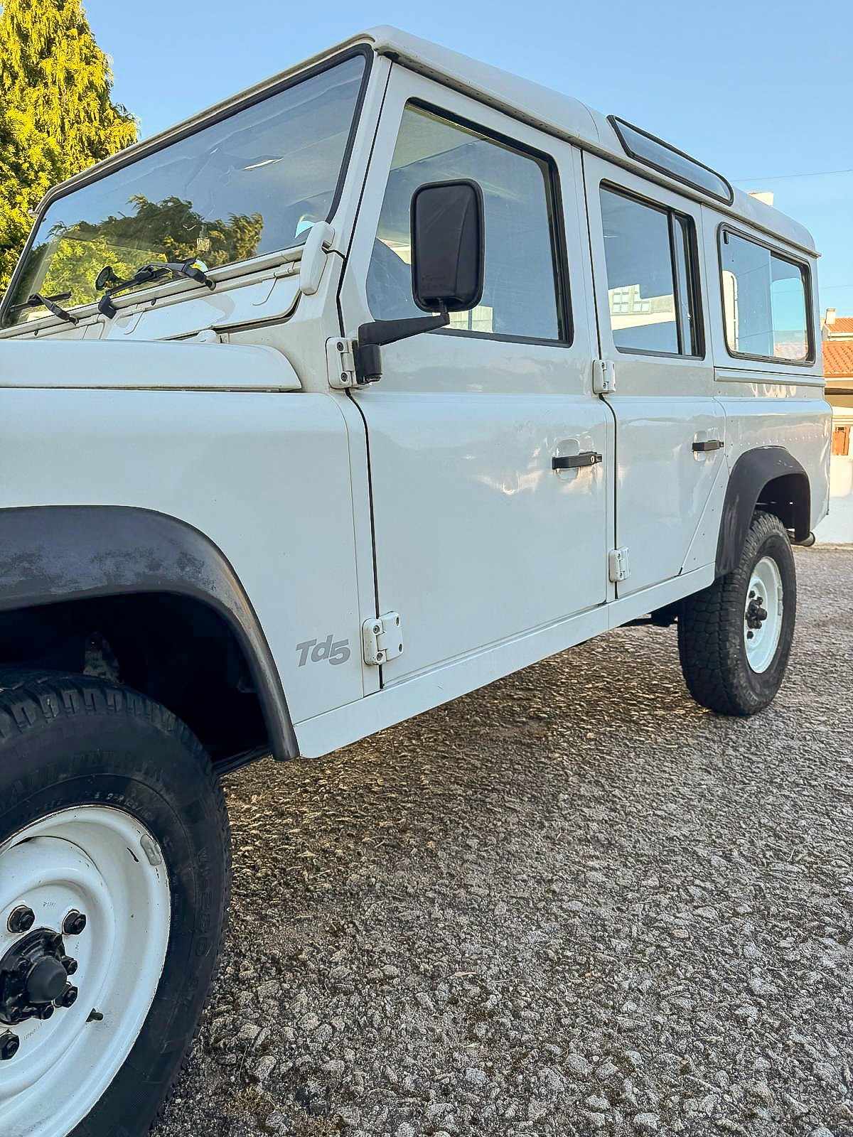 land-rover-defender-2000-diesel-2495cc