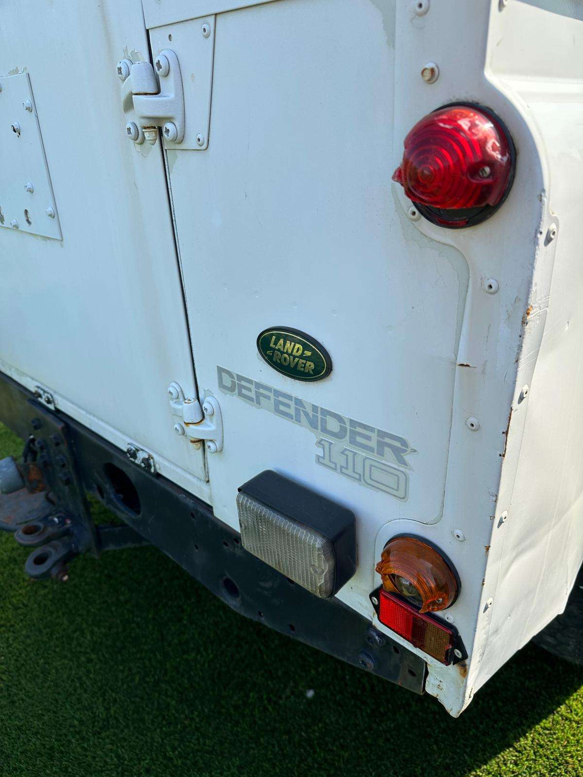 land-rover-defender-2000-diesel-2495cc