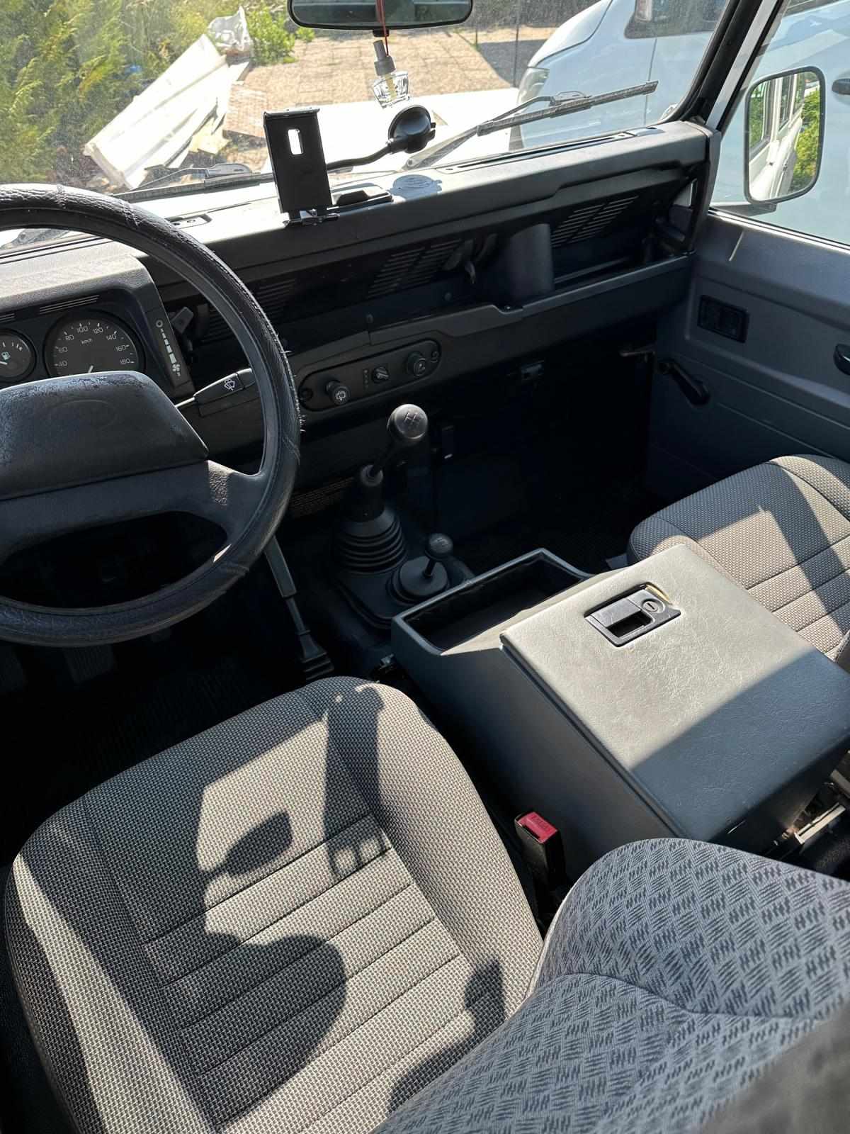 land-rover-defender-2000-diesel-2495cc