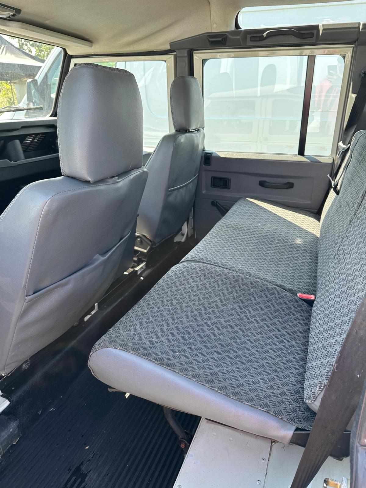 land-rover-defender-2000-diesel-2495cc