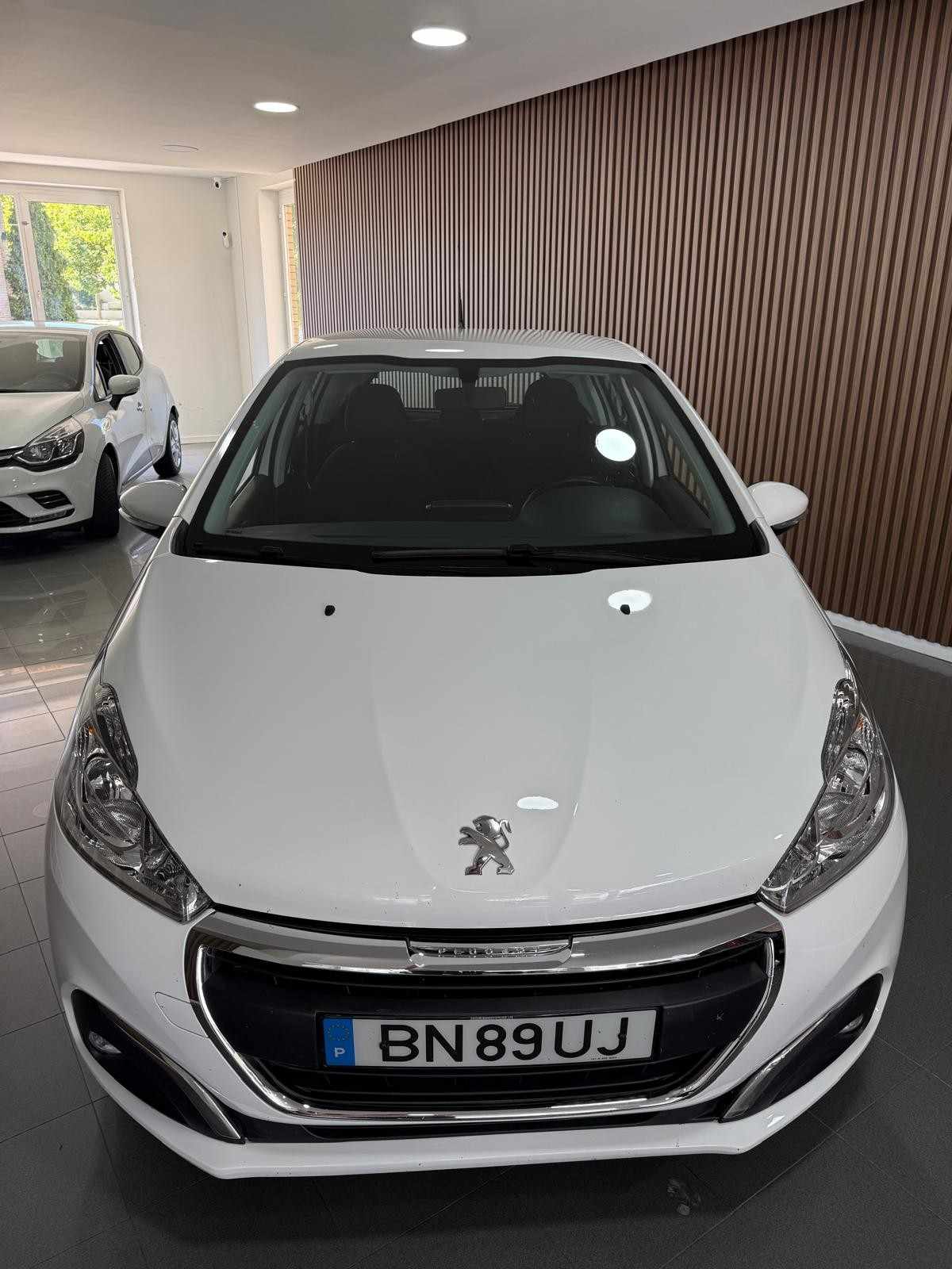 peugeot-208-2018-gasolina-1199cc