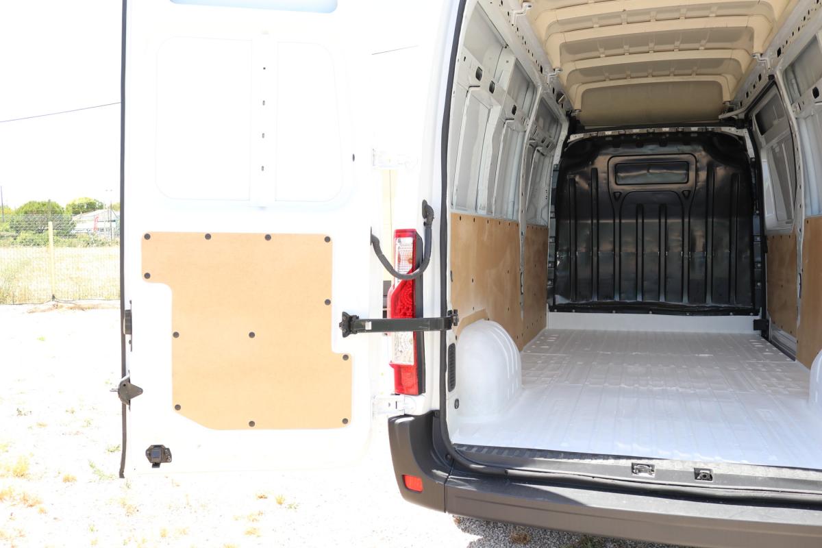 renault-master-2019-diesel-2299cc