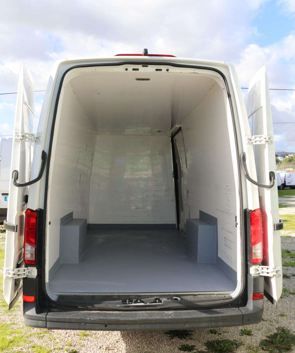 volkswagen-crafter-2021-diesel-1968cc