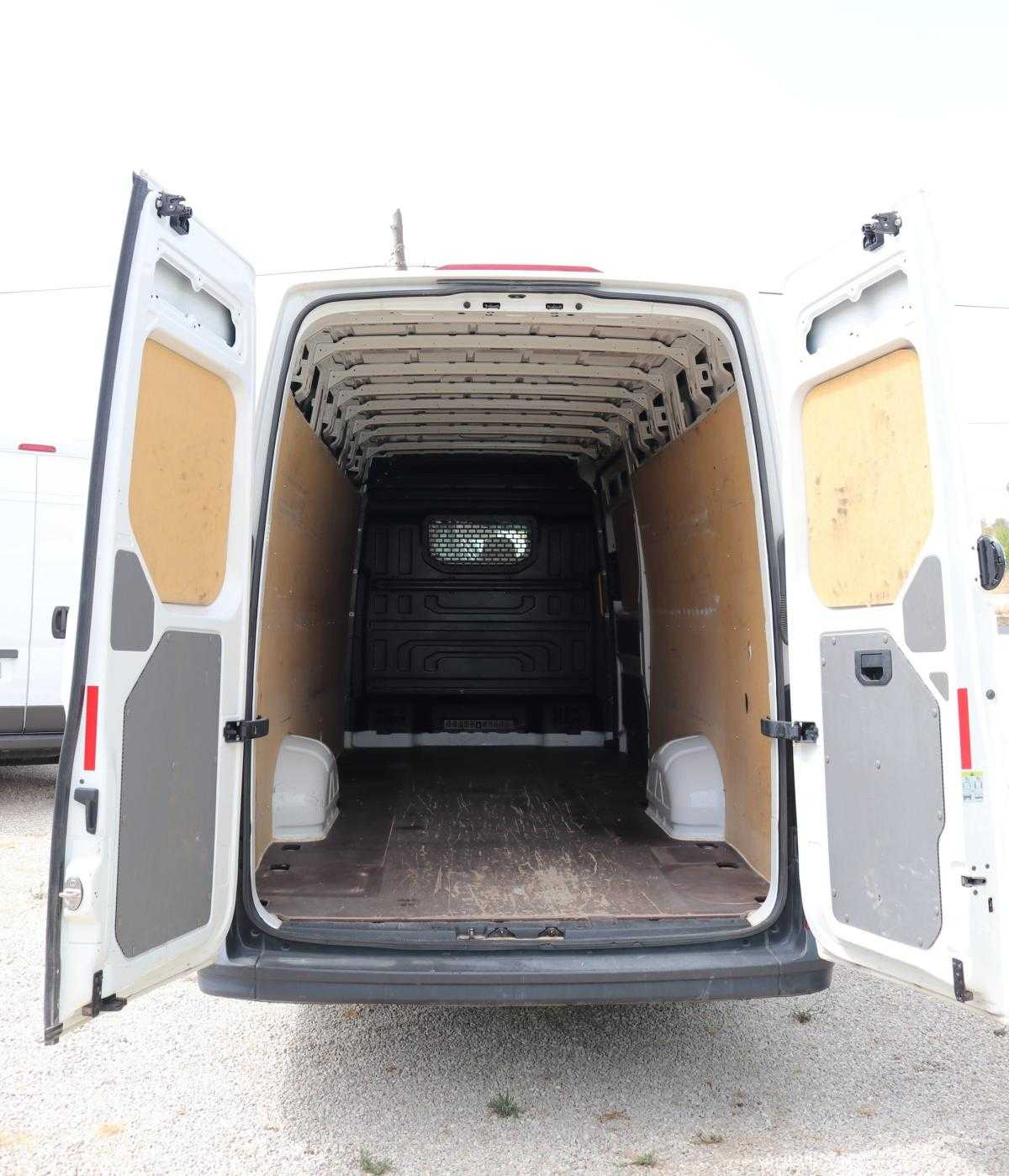 volkswagen-crafter-2020-diesel-1968cc