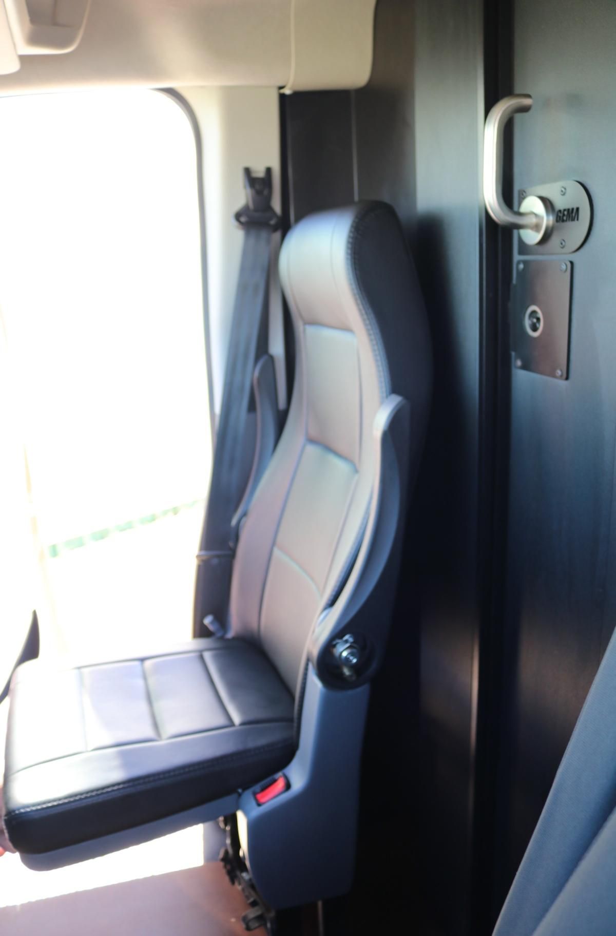 ford-transit-2022-diesel-1995cc