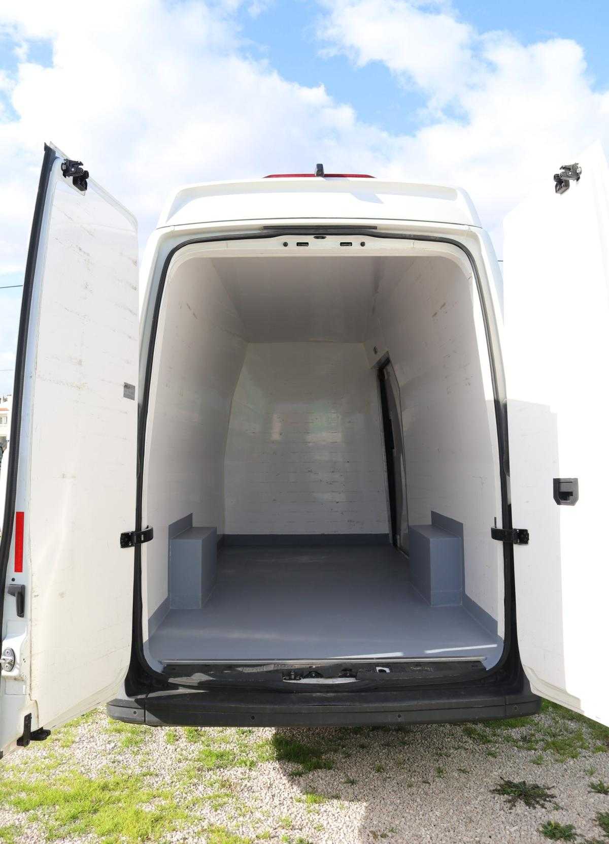 volkswagen-crafter-2021-diesel-1968cc