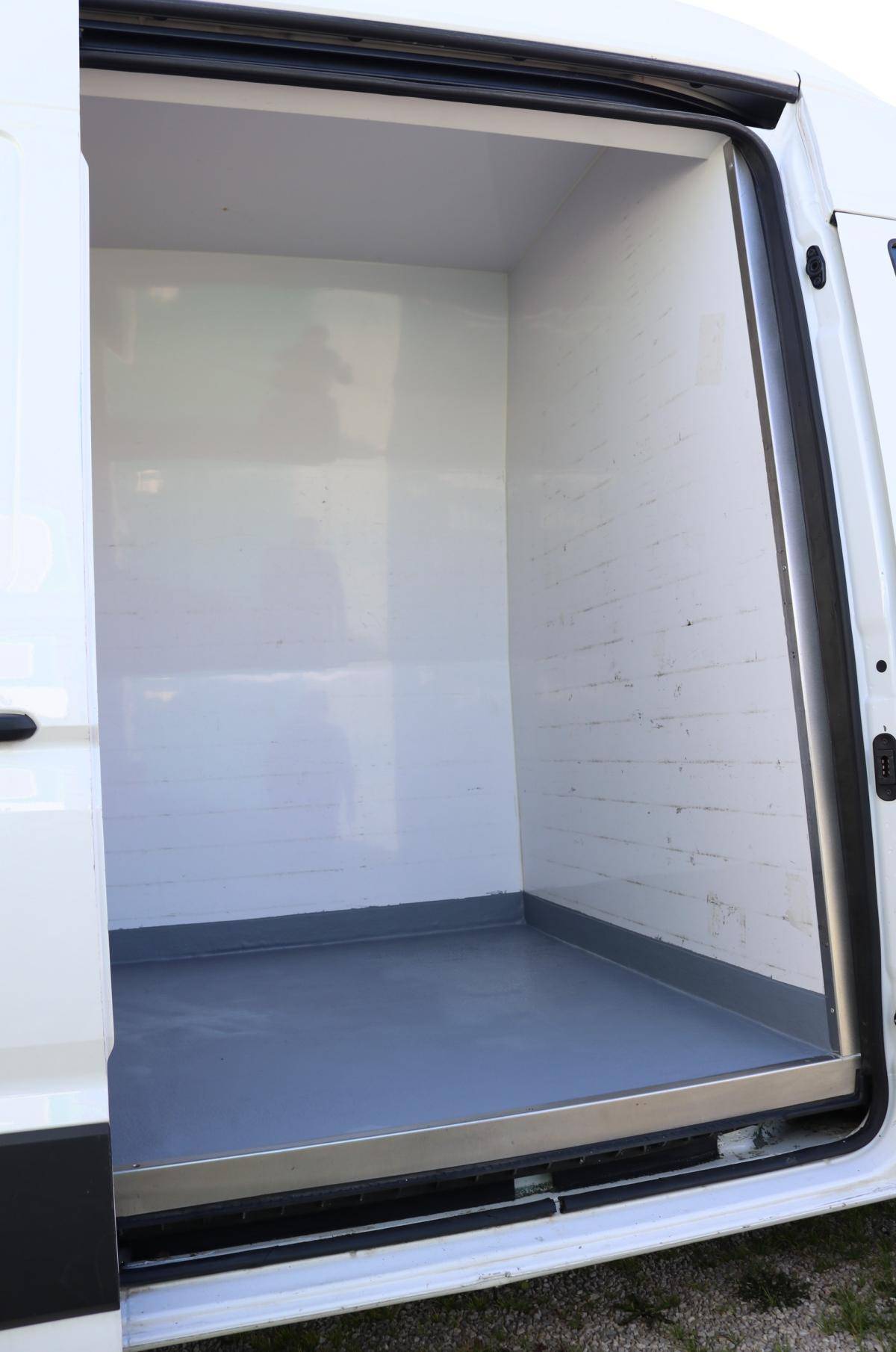 volkswagen-crafter-2021-diesel-1968cc