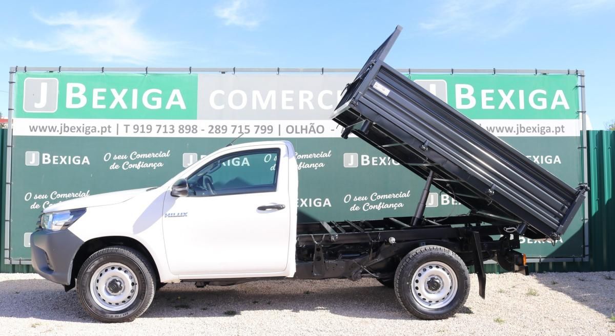toyota-hilux-2022-diesel-2393cc